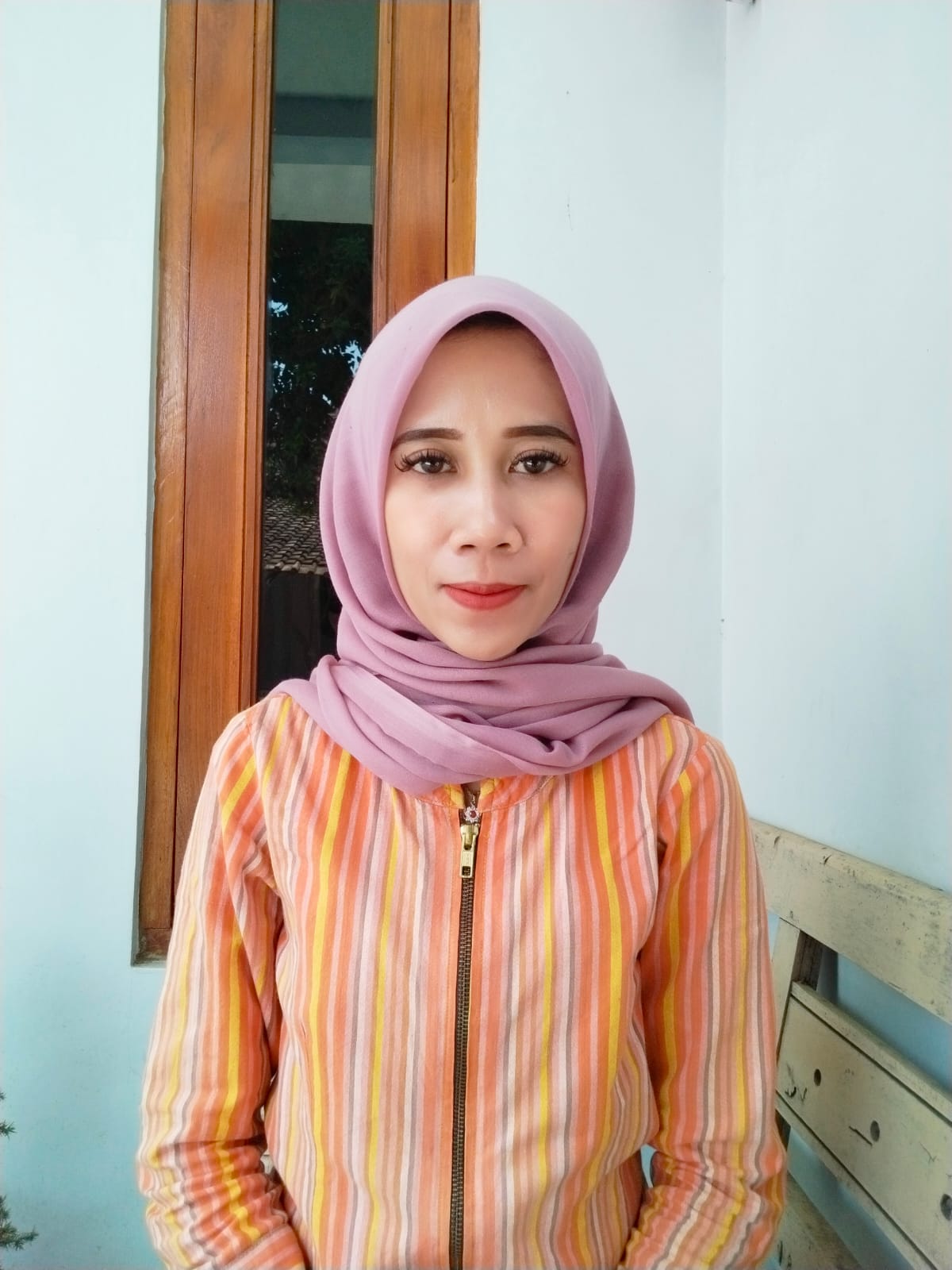 Dessy Kharismawati